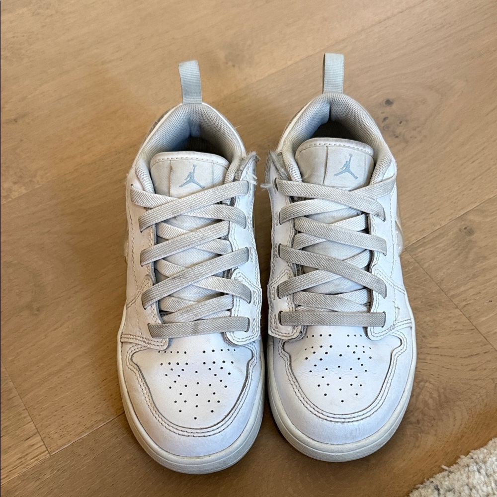 Nike Jordan Low Glitter Swoosh Sneakers velcrow girls size 2-GUC